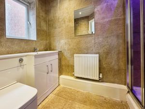 En Suite- click for photo gallery
